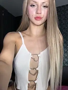 FavoriteKira online show from 23, 5, 2026