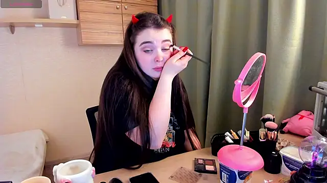 Alice next door online show from 10, 2, 2026