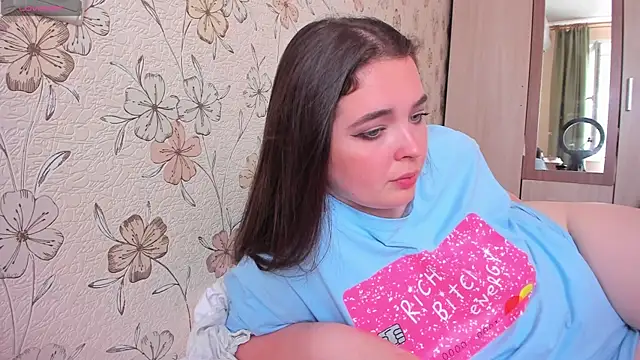 Alice next door online show from 25, 6, 2026