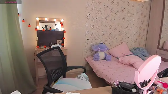 Alice next door online show from 11, 7, 2026