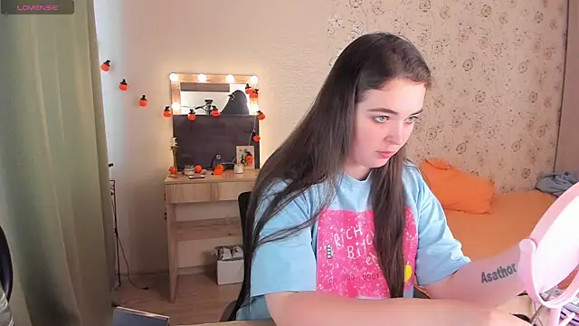 Alice next door online show from 13, 7, 2026
