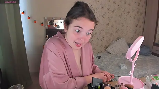 Alice next door online show from 19, 7, 2026