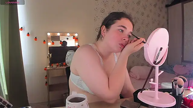 Alice next door online show from 21, 7, 2026