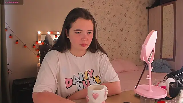 Alice next door online show from 27, 7, 2026