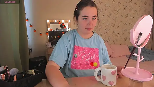 Alice next door online show from 7, 8, 2026