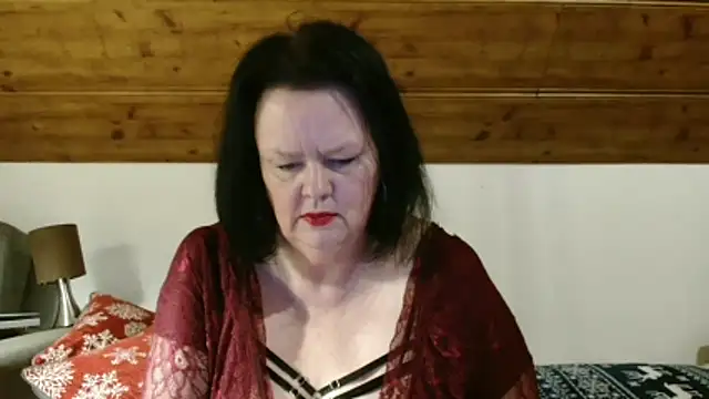 Snapshot of TiffanyMature chatting on 14, 12, 2025 TiffanyMature online show from 14, 12, 2025