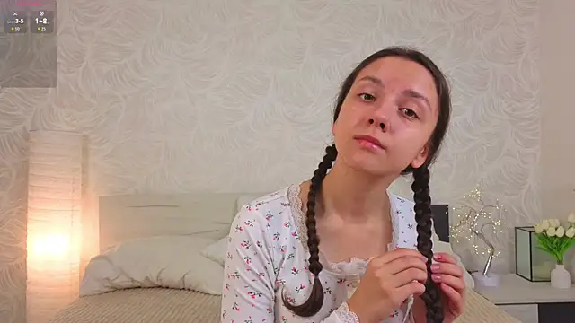 Snapshot of GiseleLamos chatting on 10, 10, 2025 GiseleLamos online show from 10, 10, 2025