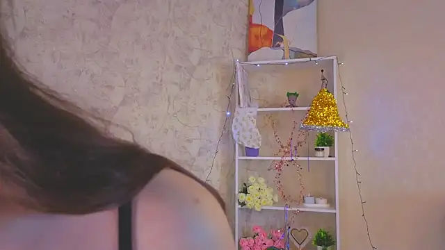 Snapshot of GiseleLamos chatting on 19, 12, 2025 GiseleLamos online show from 19, 12, 2025