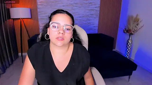 karlie small online show from 18, 7, 2026