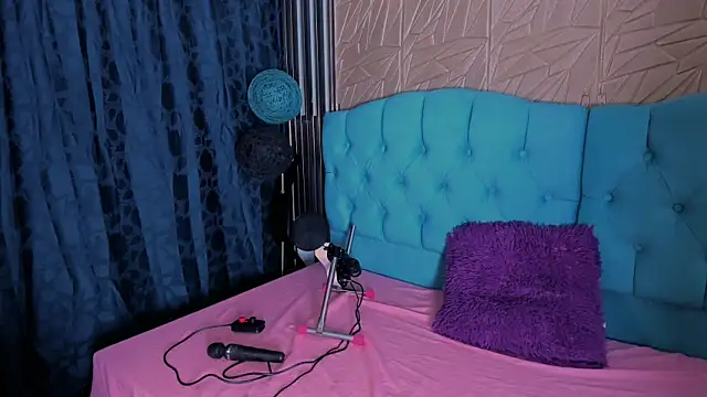 Luna Colinns online show from 27, 9, 2025