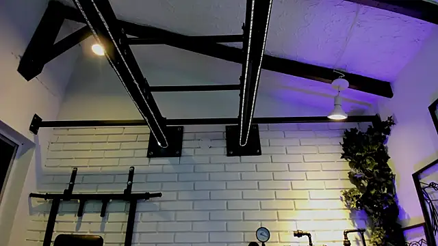 ItaloMoore online show from 11, 9, 2025