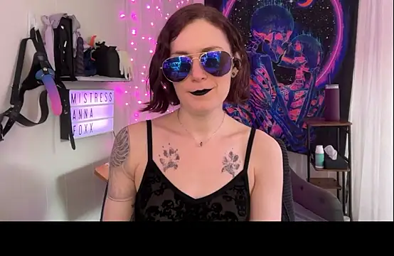 mistressannafoxx online show from 11, 9, 2025