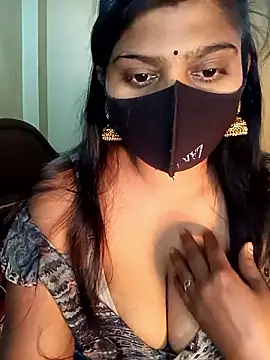 Snapshot of reena502 chatting on 6, 1, 2026 reena502 online show from 6, 1, 2026