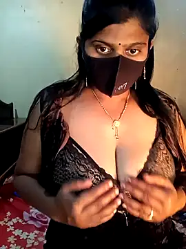 Snapshot of reena502 chatting on 13, 1, 2026 reena502 online show from 13, 1, 2026