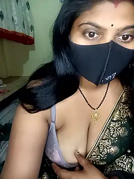 Snapshot of reena502 chatting on 18, 2, 2026 reena502 online show from 18, 2, 2026