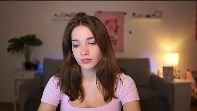 kissie cat online show from 16, 12, 2025