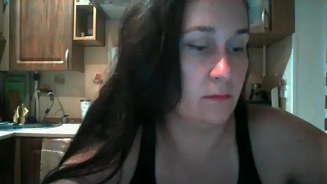 Amandda  online show from 8, 9, 2025