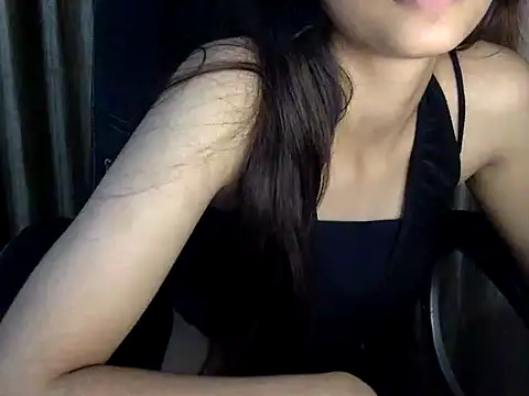 Snapshot of _kamyaa09 chatting on 3, 10, 2025  kamyaa09 online show from 3, 10, 2025