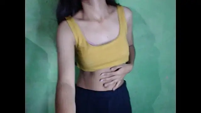 Snapshot of _kamyaa09 chatting on 14, 10, 2025  kamyaa09 online show from 14, 10, 2025