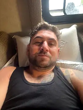 Snapshot of speakonit chatting on 24, 11, 2025 speakonit online show from 24, 11, 2025