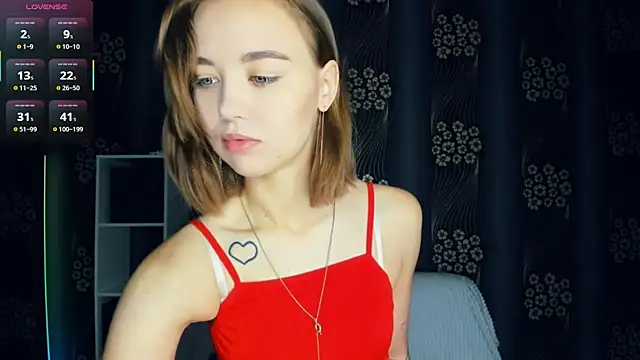 KayleenCurtis online show from 10, 7, 2026