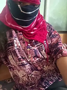 Snapshot of crazy111girl chatting on 4, 2, 2026 crazy111girl online show from 4, 2, 2026