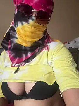 Snapshot of crazy111girl chatting on 7, 2, 2026 crazy111girl online show from 7, 2, 2026