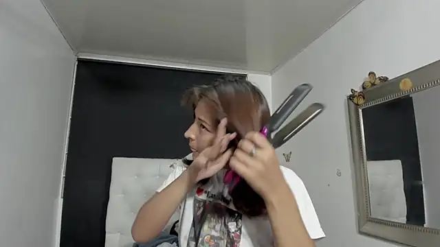 evelynesex online show from 10, 2, 2026