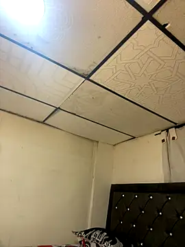 Mia jhoonson online show from 19, 11, 2025