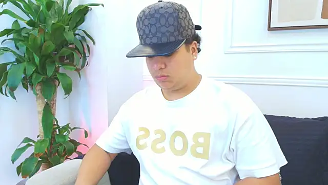 Naim Bennetsex online show from 7, 1, 2026