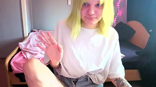 Elieiza xo online show from 29, 4, 2026