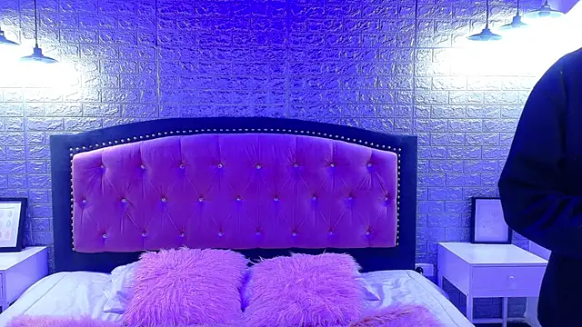 Natalie loffreda online show from 8, 10, 2025