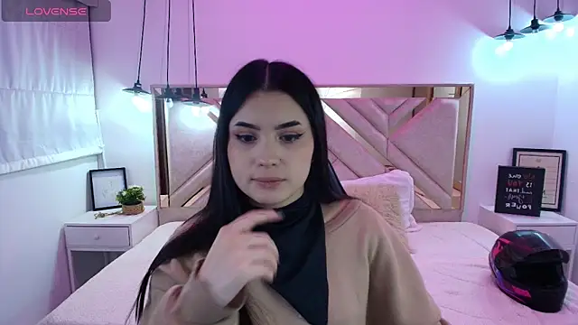 Snapshot of Natalie_loffreda chatting on 12, 6, 2026 Natalie loffreda online show from 12, 6, 2026