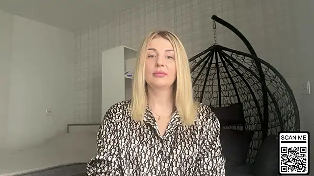 Blondie xoxoxo online show from 25, 3, 2026