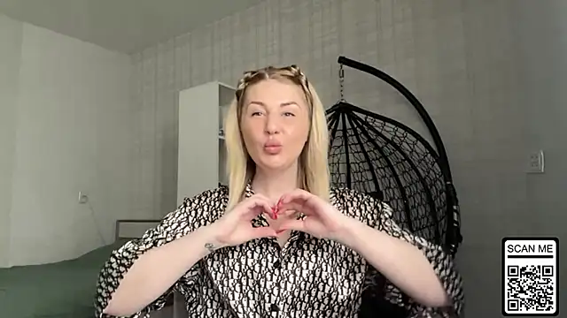 Blondie xoxoxo online show from 29, 4, 2026