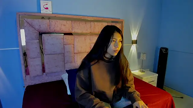 LICKY LOV online show from 4, 10, 2025