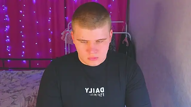 kittenmurr online show from 31, 3, 2026