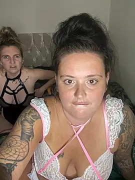 Snapshot of Charsworld chatting on 24, 10, 2025 Charsworld online show from 24, 10, 2025