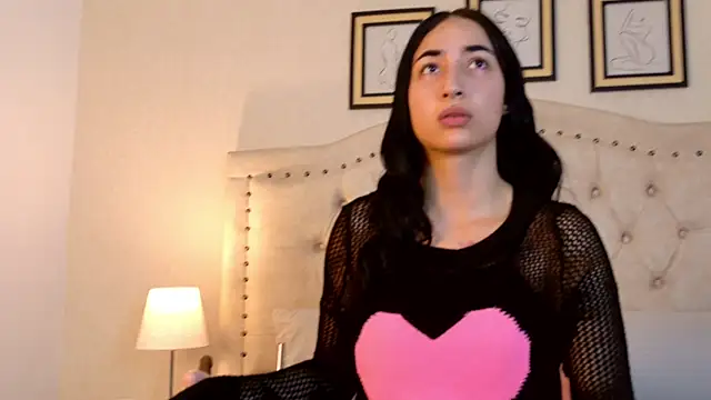 natasha moreno online show from 30, 4, 2026
