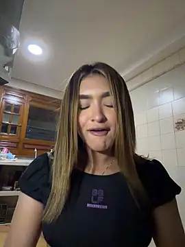 Snapshot of jenn_fit chatting on 18, 5, 2026 jenn fit online show from 18, 5, 2026
