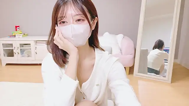 Yuna-ch online show from 3, 12, 2025