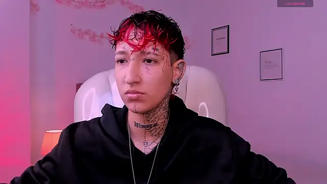 Luci Rose online show from 2, 7, 2026