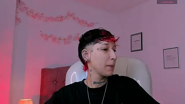 Luci Rose online show from 7, 7, 2026