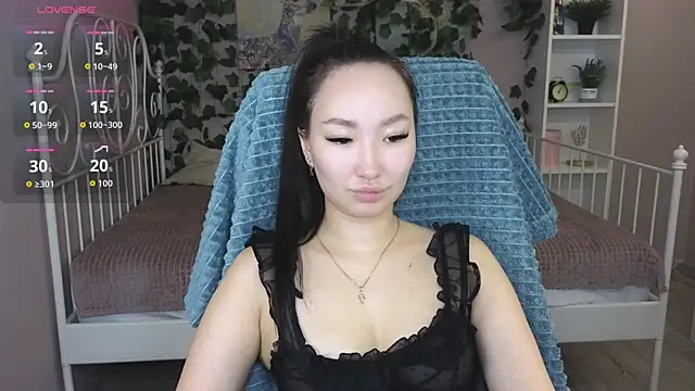 Mary Driden online show from 7, 10, 2025