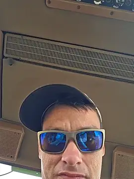 twistafatpipe online show from 17, 10, 2025