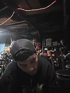 twistafatpipe online show from 8, 11, 2025