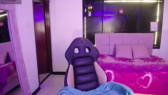 emiily smith1 online show from 8, 10, 2025