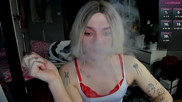 Snapshot of Kkkylie chatting on 16, 5, 2026 Kkkylie online show from 16, 5, 2026
