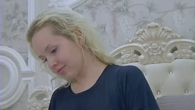 EllieFrosty  online show from 11, 7, 2026