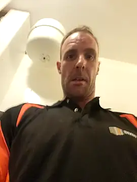 Snapshot of Mcnlrdam chatting on 7, 11, 2025 Mcnlrdam online show from 7, 11, 2025